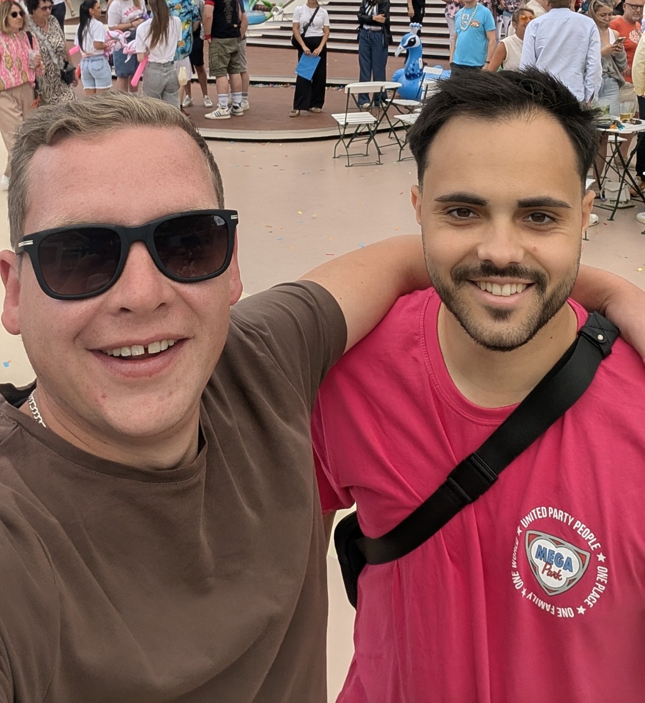 Jan Luca Filipiak und Fabian Randhartinger von JFR Energieberatung freuen sich auf das Weinfest Brake